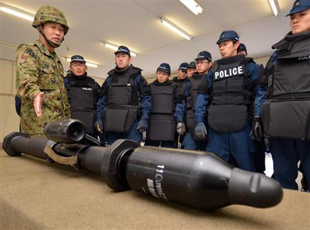 据日本媒体报道,12日,日本陆上自卫队与秋田县警察在日本秋田市寺内的