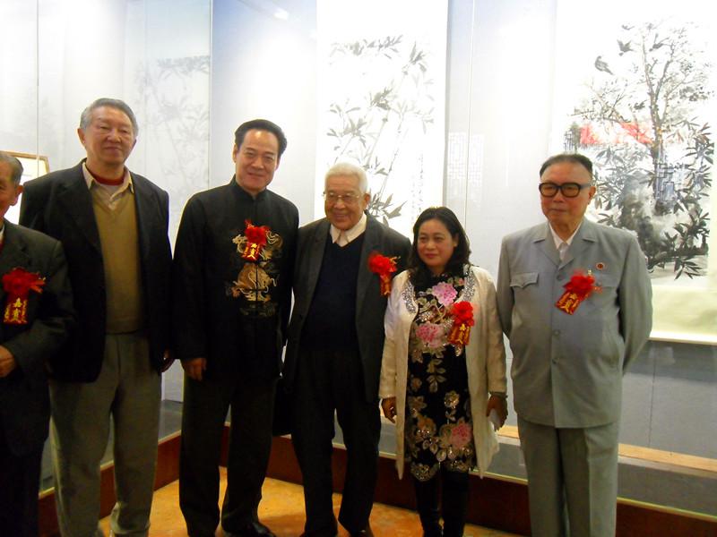 追忆红色记忆-广东书画家联展日前在广州农讲