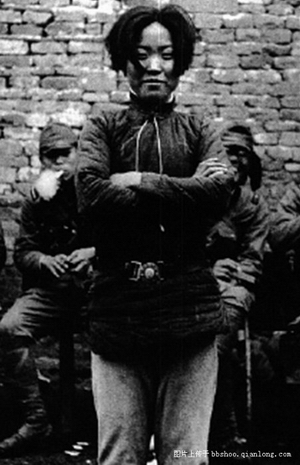 1945年秋,被苏军逮捕,1950年7月被引渡给中国,关押在抚顺战犯管理所.