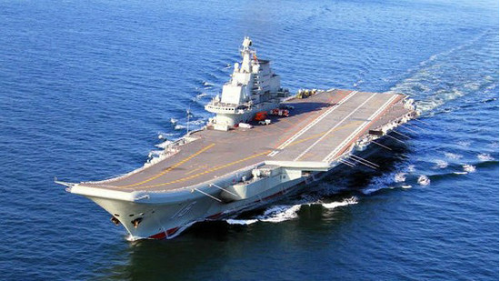资料图:中国海军辽宁号航母出航.