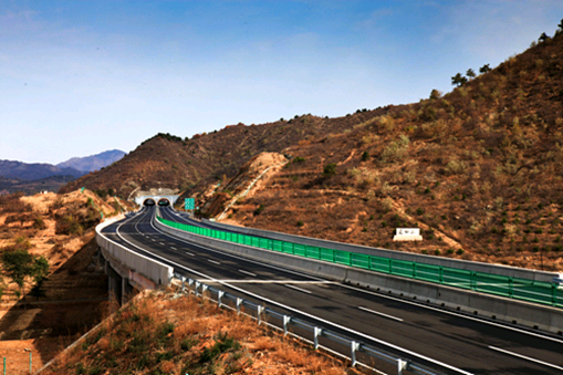 【组图】承赤高速公路建成通车 中铁五局勇夺三十个第