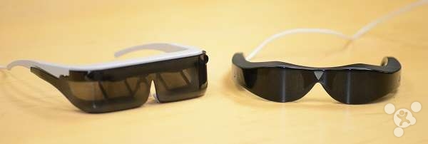 特殊眼镜将用户周围环境变成3D科幻世.(组图)