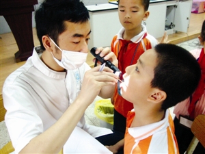 加强儿童口腔保健 深入开展防龋工作(组图)