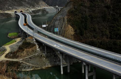 兰海高速公路武罐段正式通车 甘川实现高速连接(组图)