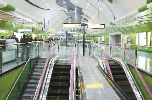 状元碑车站站台全貌 通讯员 秦廷富 摄
