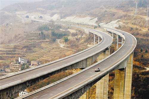 奉溪高速昨通车"4小时重庆"全面实现(组图)