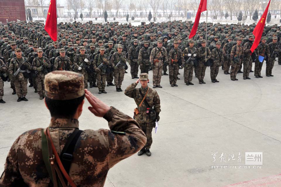 通过拉练有效地检验了部队"行,防,通,保"等实战能力,进一步增强官兵"