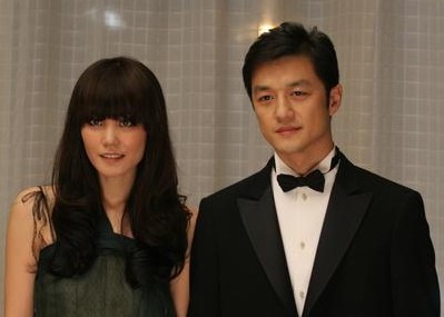 在一个个女名人离婚风波背后,还有无数谜团待解开.