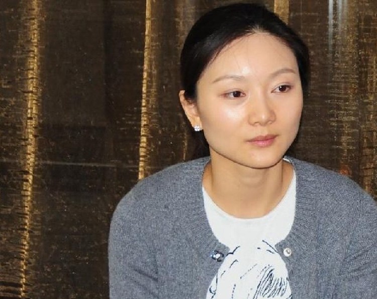 近日,张艺谋,陈婷夫妇接受新华社记者专访,确认超生属实,回应事件三大