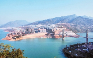 绥江依山傍水建新城(图)