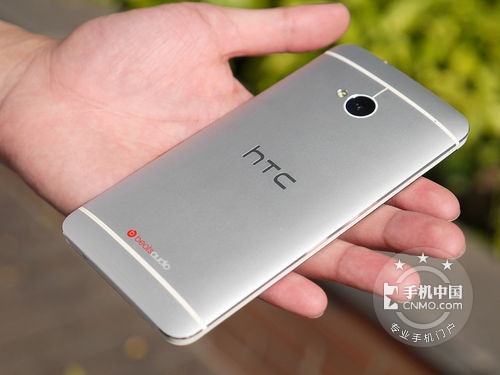 图为：HTC One