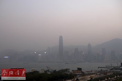 2014年1月5日雾霾笼罩下的香港法新社