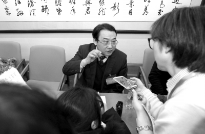 人口计生委主任刘志回答关于二胎问题。京华时报记者王海欣摄