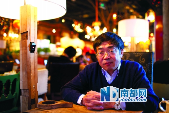 马勇(左)复旦读研时与同学李天纲。