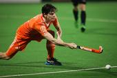 图文：世界男曲联赛荷兰夺冠 在比赛中传球