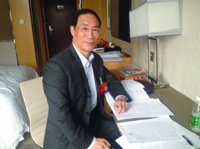 br br—省人大代表,省人大法制委员会副主任委员刘克希