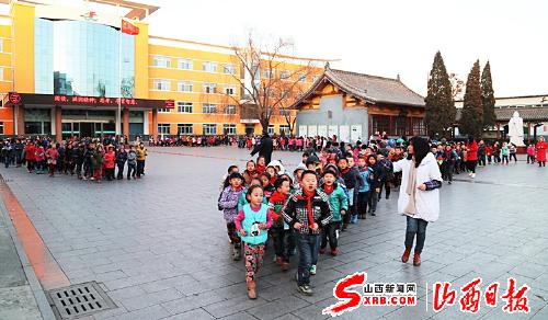 太谷师范附小学生课外学习发展特长(图)