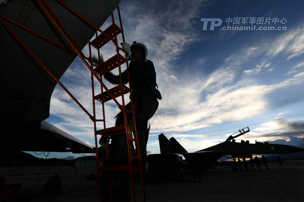 外媒关注中国空军师改旅编制改革 已改2个师(