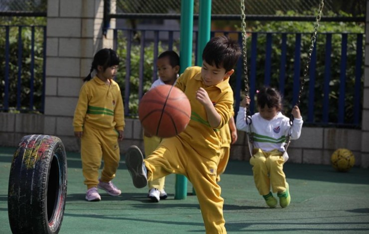 耀华国际教育学校许孩子一个精彩的未来(组图