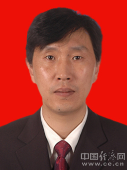 曹子玉,男,汉族,1966年10月出生,河北涉县人,1991年4月入党,1986年7月参加工作,河北师范大学中文专业毕业,大学学历。
