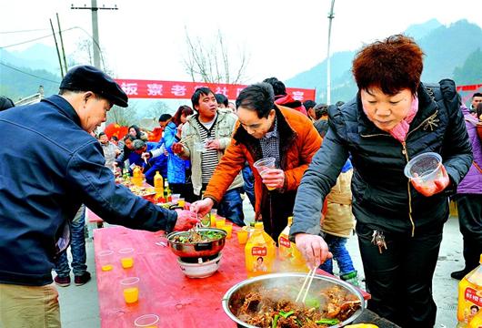 图文:板寮村的百家宴