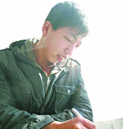 "中度智障"和"数学天才"的双重身份,让随之而来的各类话题波折不断,却