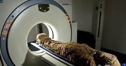 百年古棺开棺惊呆众人 百年大户女尸不腐(1)_图