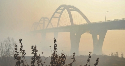 霾笼罩下的长沙福元路大桥。当日,湖南省会长
