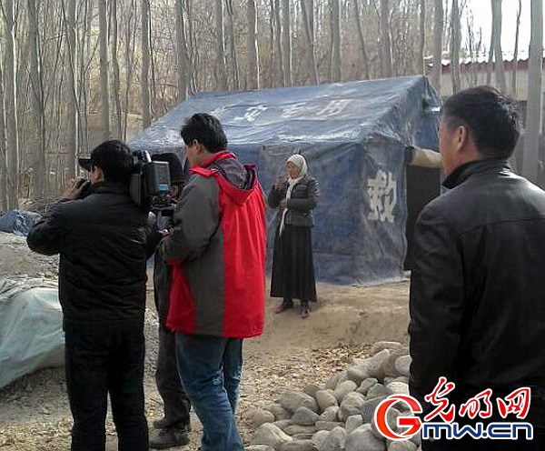 红十字会参加联合灾情评估组到近于田县近震中地区 拍摄 徐振宇