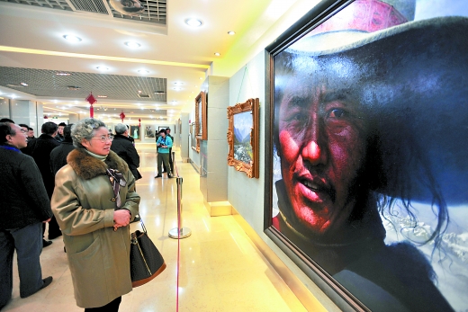 《中国梦》油画展昨开幕