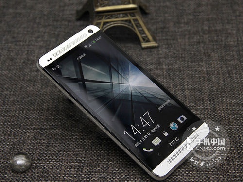 图为:HTC One