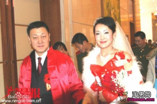 韩磊与老婆王燕结婚照片