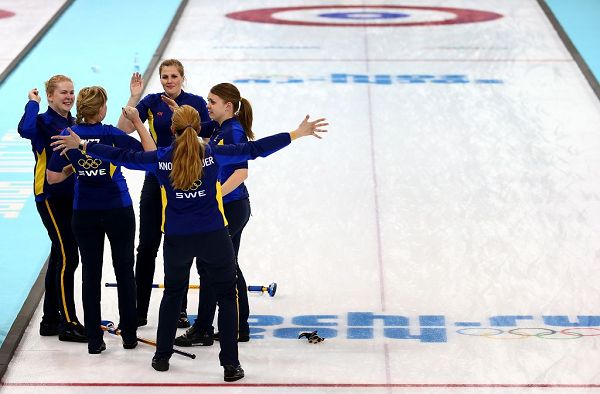 图文：瑞典加拿大晋级冰壶决赛 瑞典队晋级决赛