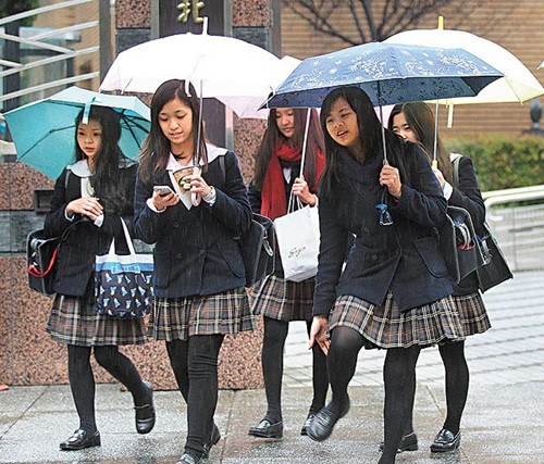 深圳女生学校私校穿裙下令教育部门上课改正(图)开放日高中部外国语寒冬台湾图片