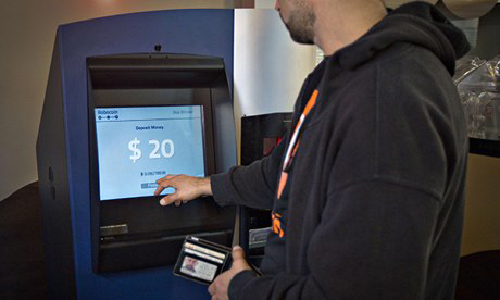 رATM