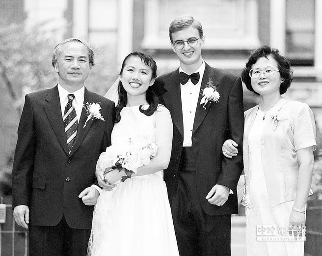 主席前妻-3主席前妻郑晓玲简历 主席前妻郑晓玲近况 ...