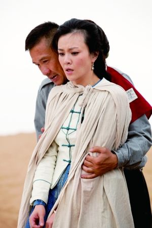 昨晚起,34集英雄传奇戏《大漠苍狼》开始在北京影视频道首都剧场播出.