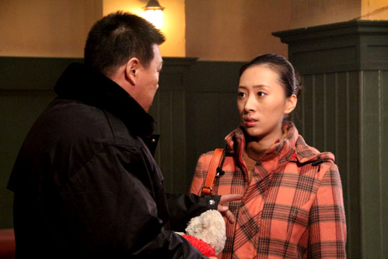 李乃文,潘馨,原雨等青年演员共同演的电视剧《钢的琴》每晚在