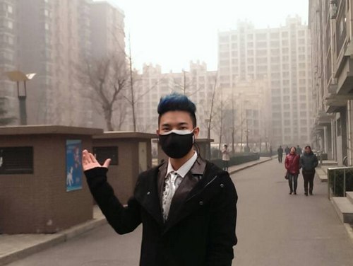 ECHO李昶俊北京宣传遭遇雾霾 演唱险锁喉