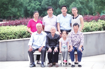 五代同堂,幸福有"门道"(图)