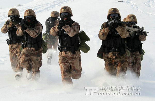 新疆军区副司令:按目前反恐措施新疆出不了大