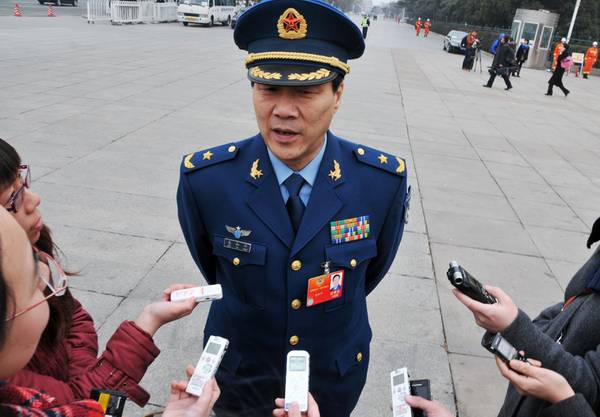 全国政协委员,空军指挥学院副院长朱和平少将.