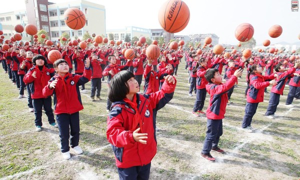 中国男性平均身高低于日韩 代表疾呼增强学生