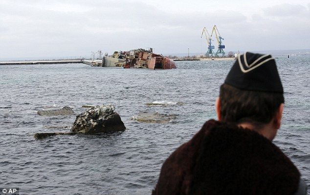 俄罗斯海军凿沉军舰 封堵5艘乌克兰海洋军舰去