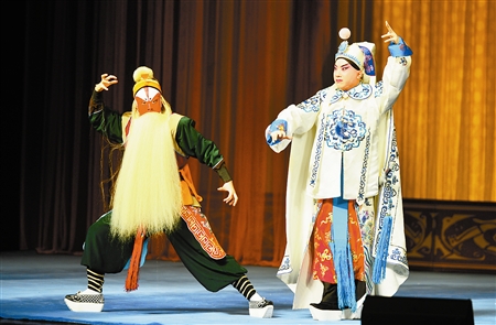 京剧传统老戏精彩上演(组图)