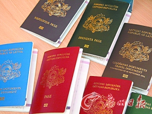 泰国成假护照天堂:美英签证护照卖2400美元