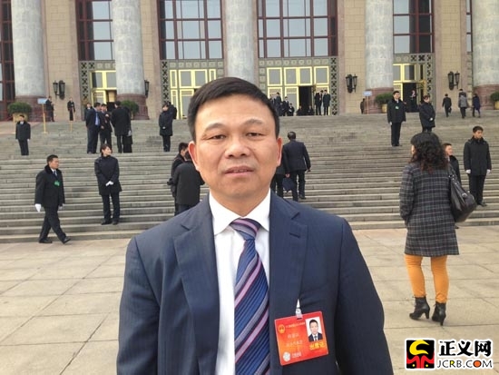 郑坚江代表:加大投入提升统一业务应用