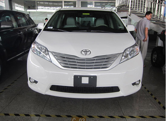 2014款丰田塞纳商务车 天津港现车促销 高清图片