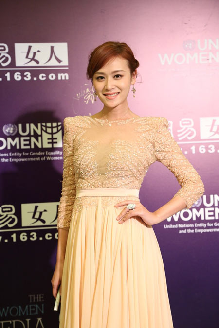 周笔畅张杰叶一茜俞灏明何洁 超女快男感情归宿揭秘(组图)图片