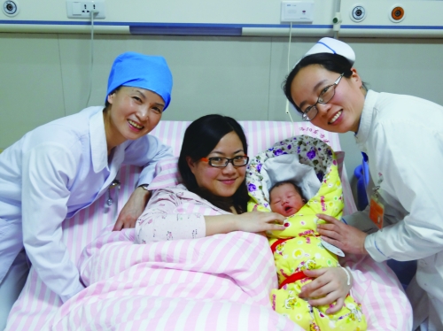 洛阳东方医院:独到的麻醉技术让孕妇减痛、自
